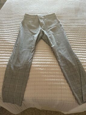 Banana Republic Classic Houndstooth Sloan Pant